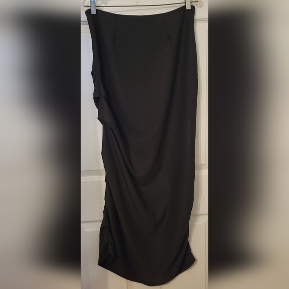 Ruched Black Maxi Skirt - Picture 2 of 3